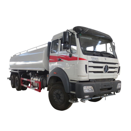 Camion citerne à eaux